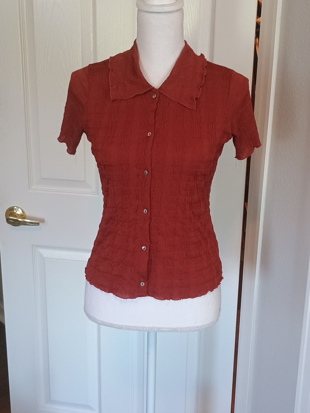 Vince Short-Sleeve Button Front Top in Rust